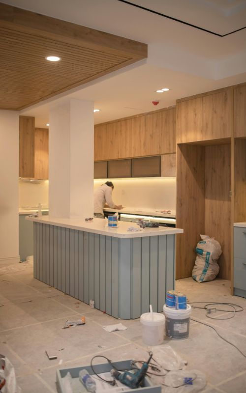 rénovation d’appartement à Paris – cuisine sur mesure en L